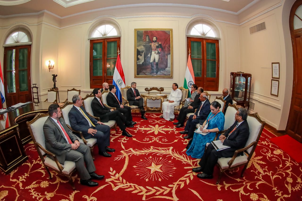 En 2019 el presidente Mario Abdo Benítez recibió al vicepresidente de la India Venkaiah Naidu en visita oficial. Foto: IP