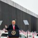El presidente Donald Trump habló de su destitución junto al muro fronterizo en Texas. Foto: La Jornada