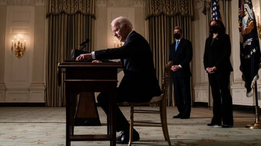 El presidente Joe Biden hizo el anuncio de la cuota anual para recibir refugiados. Foto: BBC