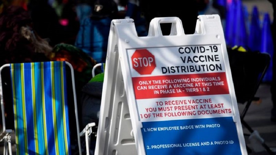 Algunos estados han solicitado pruebas de residencia o de empleo en sus estados para obtener la vacuna.