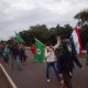 Familias campesinas salieron a la ruta este míercoles en protesta contra la violencia y amenazas de desalojo. Foto: Gentileza