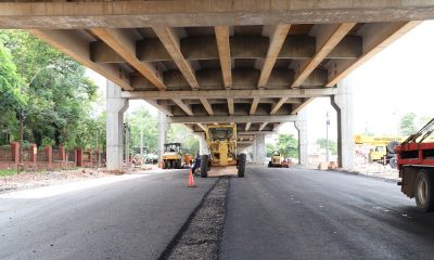 En la rotonda de Sacramento y Artigas se continuó con la colocación de la carpeta asfáltica para que próximamente se habilite al tránsito. Foto: Gentileza.