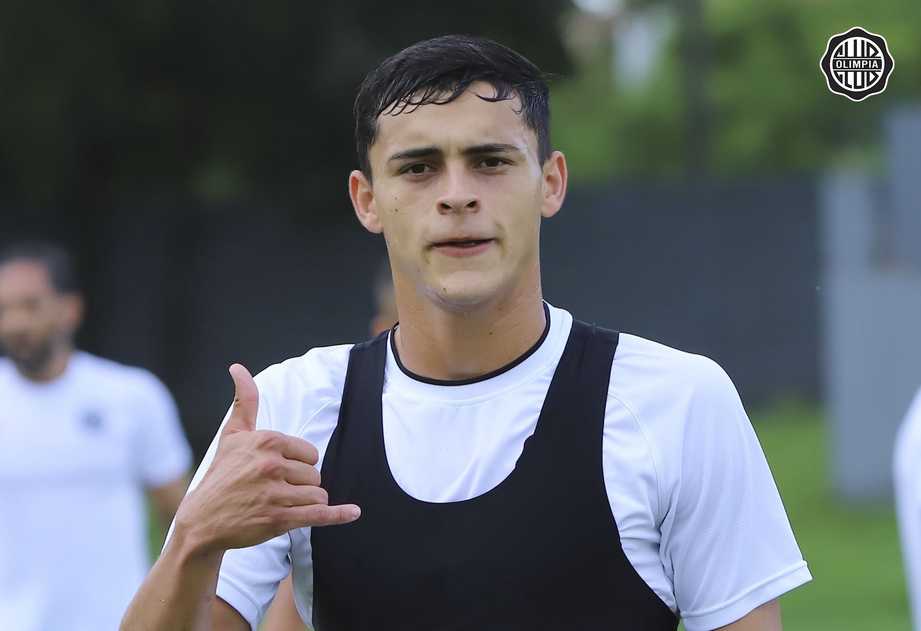 Ramón Sosa está listo para debutar con la franja negra, cuando este domingo Olimpia enfrente a Libertad en el Manuel Ferreira. Foto: @elClubOlimpia.