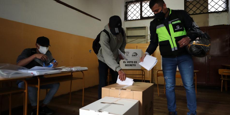 Los colegios electorales en Ecuador abrieron hoy a las 07:00 horas. Foto: El Tiempo.