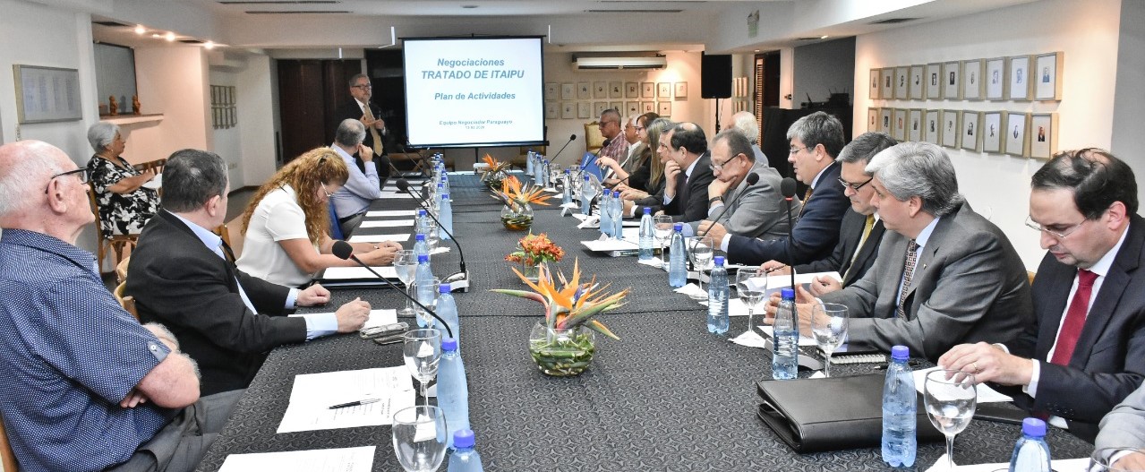 Comisión Asesora para revisión del Anexo C del Tratado de Itaipú. Foto: MRE.