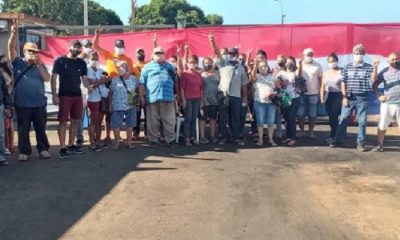 Grupos de comerciantes y trabajadores fronterizos de Itapúa comienzan a movilizarse por los subsidios prometidos por el gobierno. Foto: Gentileza