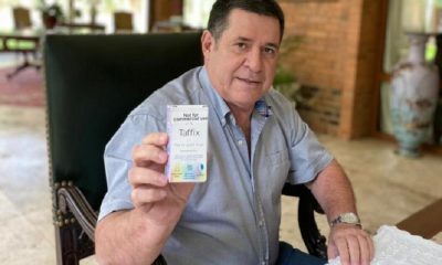 Horacio Cartes anunció que su grupo empresarial trajo al país novedoso spray contra el coronavirus y dio positivo al COVID. Foto: HCI