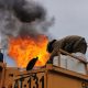 Los Bomberos continúan con intenso trabajo para intentar apagar el fuego. Foto: Bomberos 132