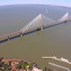 El prolongado cierre del puente San Roque González terminó asfixiando la economía de Encarnación. Foto: YouTube