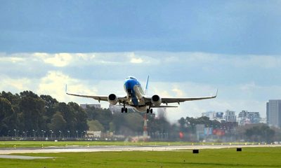 El aeropuerto vuelve a operar desde este lunes y ya hay horarios disponibles de vuelos con Asunción. Foto: Telam