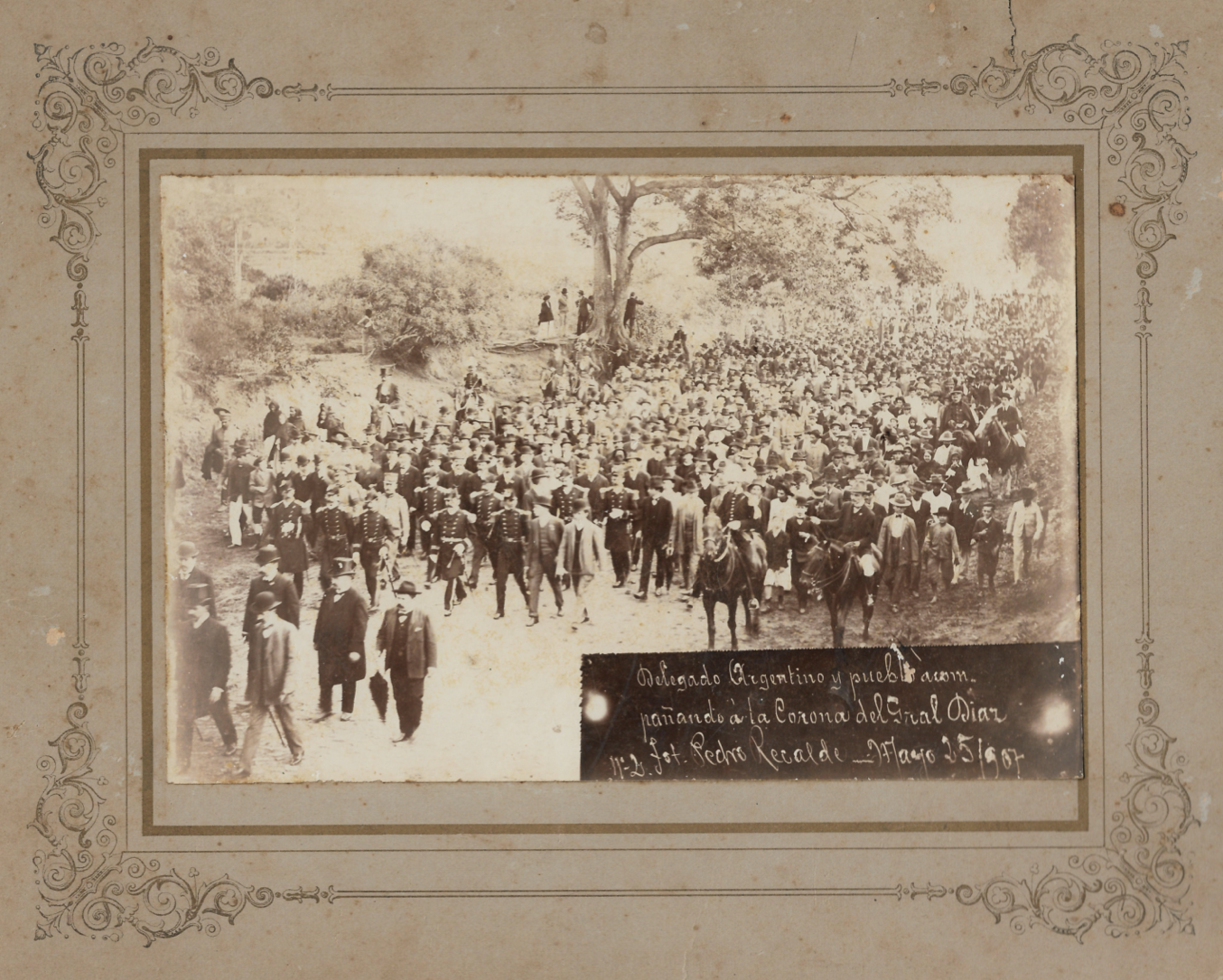 Procesión cívica de homenaje al General Eduvigis Díaz, Asunción, 1907. 