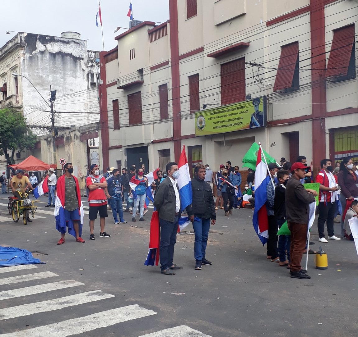 Así comenzaba la manifestación frente al Congreso Nacional. Foto: Francisca Pereira.