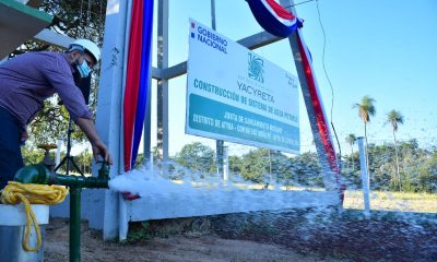 El presidente inaugura sistema de agua potable en Atyrá. Foto: EBY