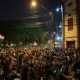 Las masivas protestas ciudadanas acorralan al gobierno de Mario Abdo Benítez. Foto: Andrés Ovelar