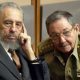 Fidel y Raúl Castro. Foto: El País.
