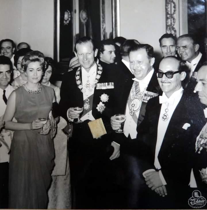 Recepción ofrecida en el Palacio en homenaje al príncipe.