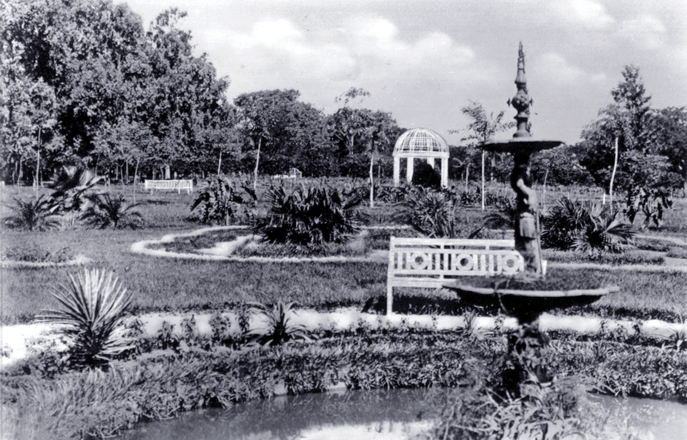 Jardín Kamba’i, ca. 1920. Colección Müller