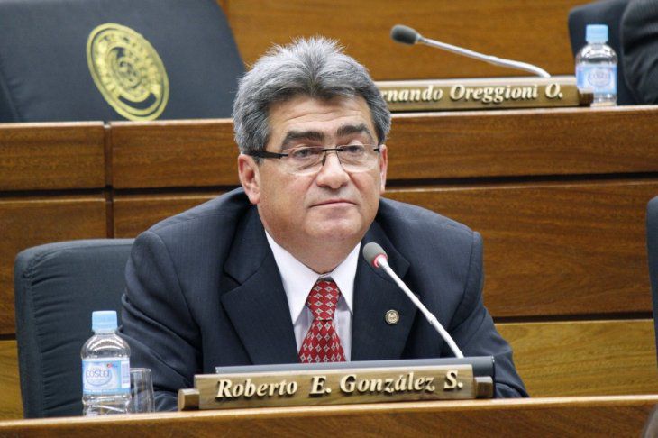 El diputado Roberto González.