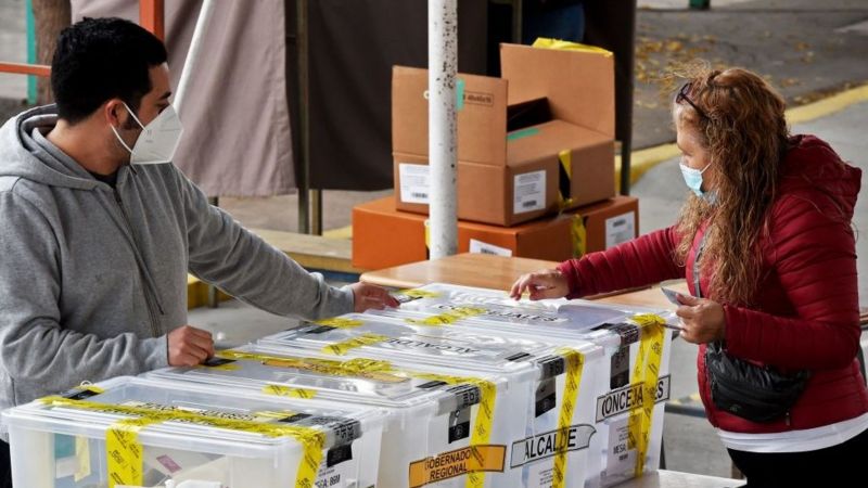 Este fin de semana los chilenos eligieron a los integrantes de la Convención Constituyente, y a gobernadores, alcaldes y concejales. Foto: Getty