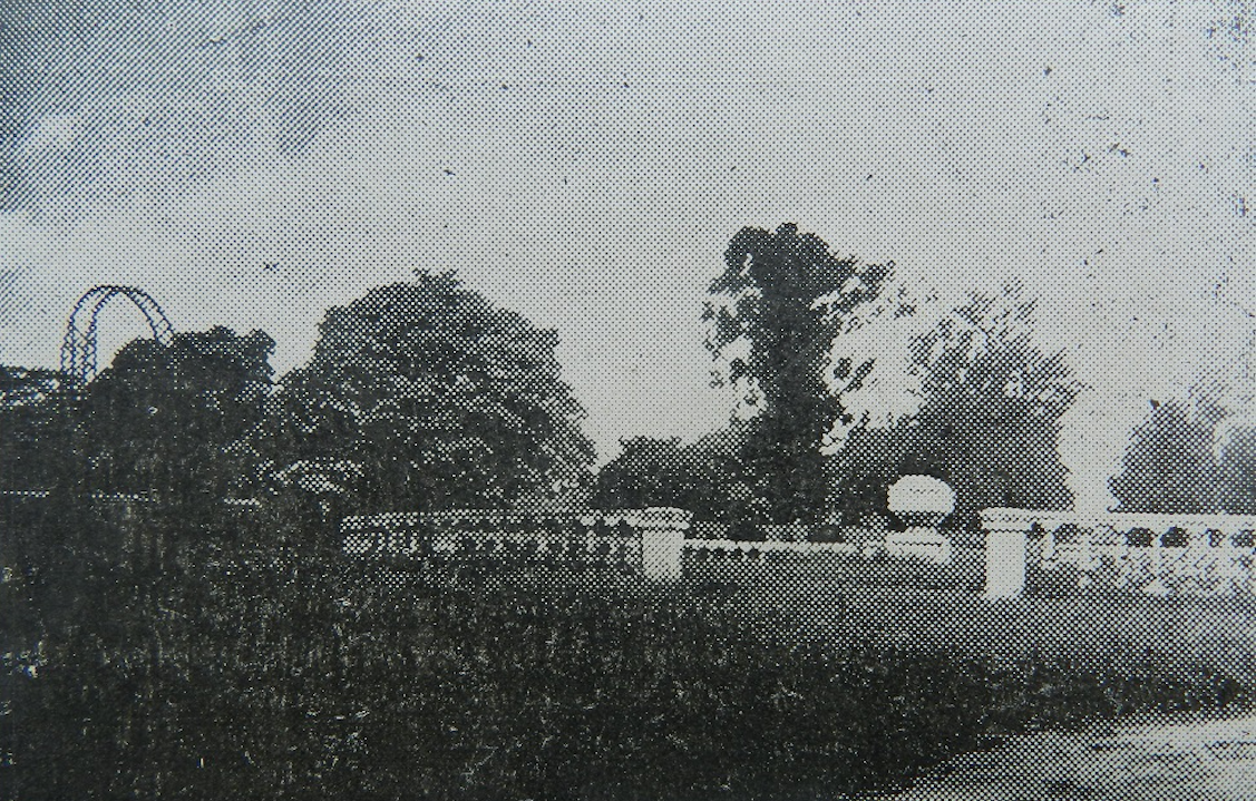 Jardín Romano, plazoleta circular, ca. 1930. Revista Municipal