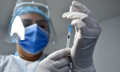 El país austral lleva a cabo uno de los procesos de inmunización más rápidos y exitosos del mundo. Foto: BBC.
