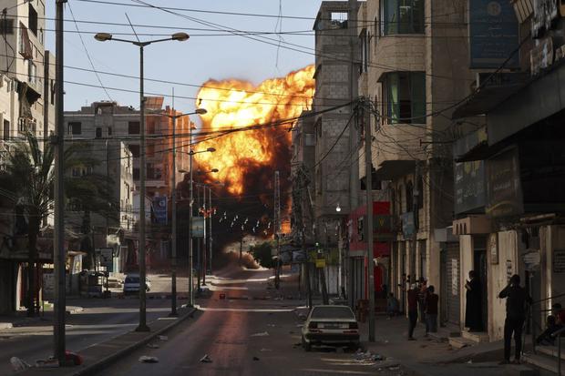 En total, 9 personas han fallecido en Israel, siete de ellas por el impacto de proyectiles y dos tras caer cuando corrían hacia los refugios antiaéreos. Foto: El Comercio.