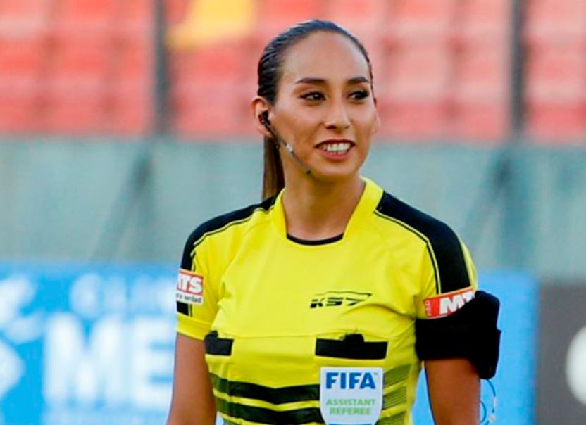 Arbitra Edina Alves. Foto: Conmebol.