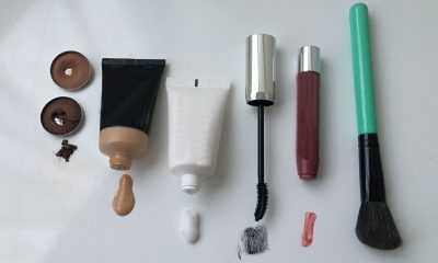 Es importante tener información sobre los componentes del maquillaje, explican desde Artcycle. Foto: Ilustración.