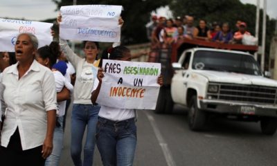 Ciudadanos venezolanos manifestándose en contra de las ejecuciones extrajudiciales. Foto: abc.es