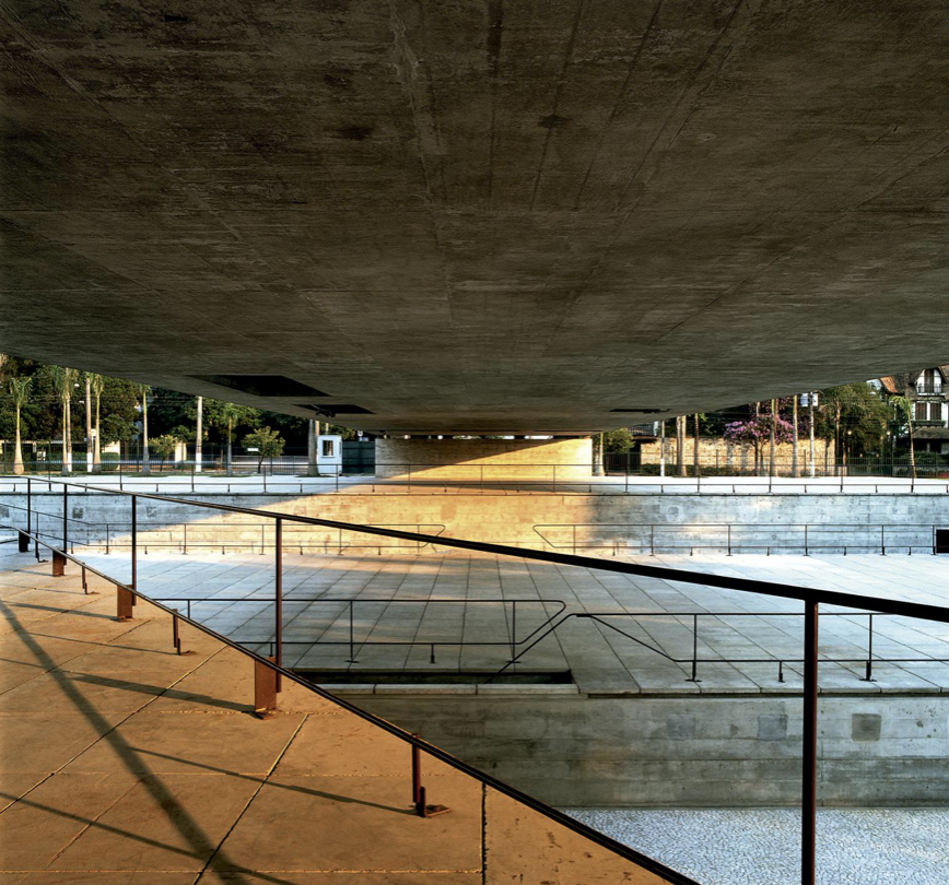 Museo Brasileño de Escultura, São Paulo, 1986-1995. Arquitectura Viva © Nelson Kon