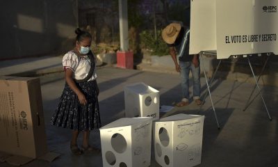 Al margen de esos incidentes, se registró una participación “masiva y copiosa”, aseguró el presidente del INE, Lorenzo Córdova. Foto: Télam.