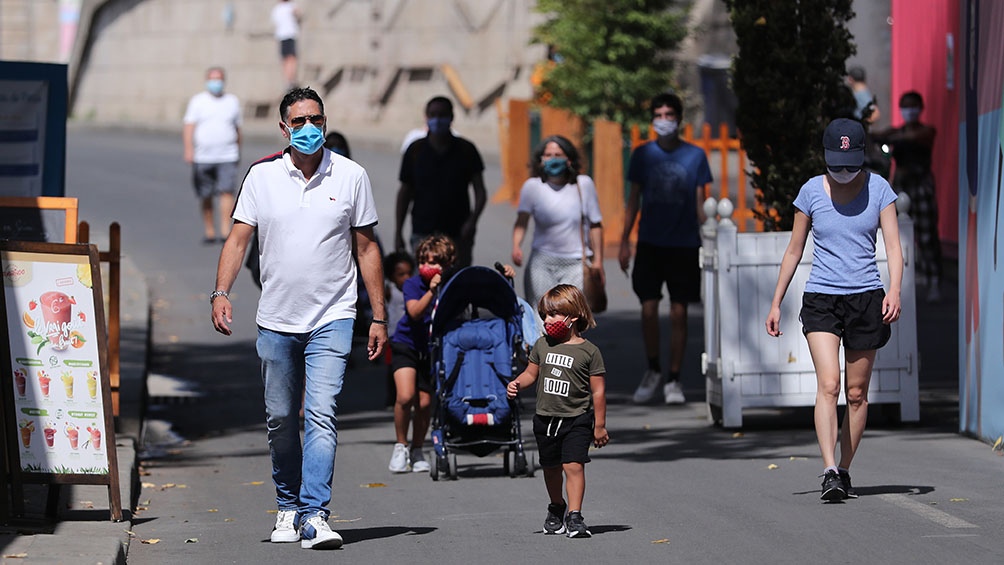 Francia relajó significativamente el miércoles las restricciones para combatir la pandemia. Foto: Agencias.