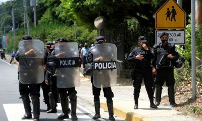 La policía nicaraguense esta ejecutando detenciones por ordenes directas del presidente Daniel Ortega. Foto: La Voz de Galicia.