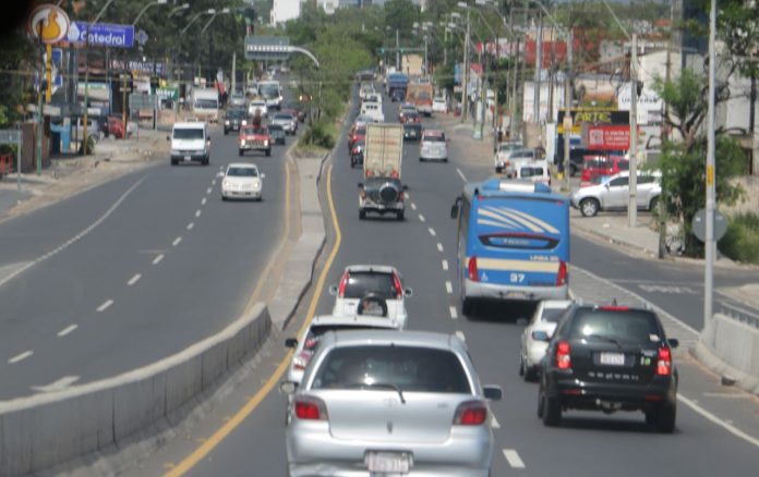 La encuesta buscó obtener información clara y precisa sobre la movilidad de las personas del Área Metropolitana de Asunción. Foto: Archivo El Nacional.