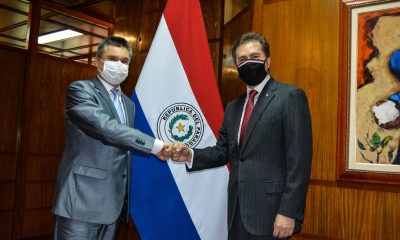 El embajador ruso den Paraguay, Alexander Pisarev y el canciller Castiglioni. Foto: MIC