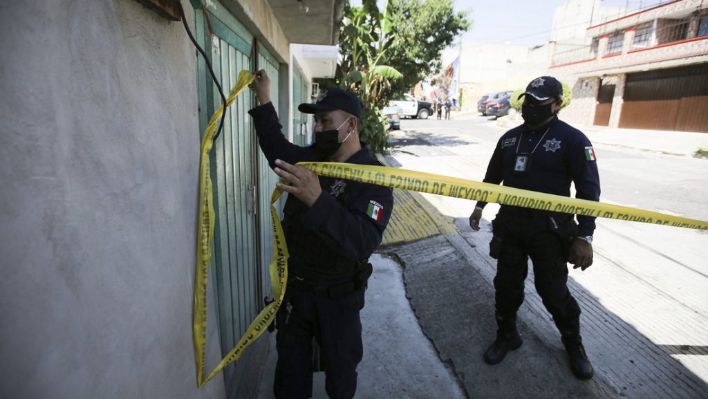 Investigadores descubren restos óseos en una vivienda en México. Foto: Agencias.