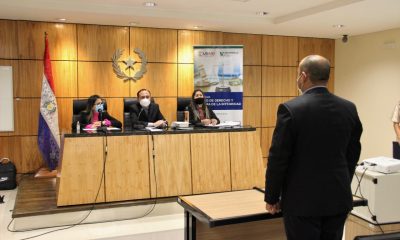 Con esta actividad aprendieron más sobre los protocolos de juicio oral en guaraní y reforzaron sus conocimientos sobre los procedimientos en español. Foto: Gentileza.