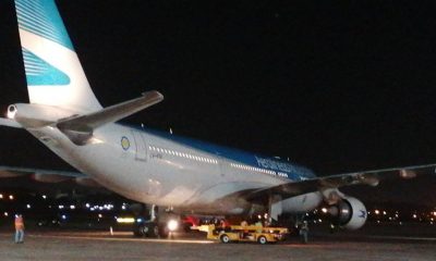 Así llegaba el avión, procedente de Buenos Aires, que transportó las vacunas rusas. Foto: Ñandutí.