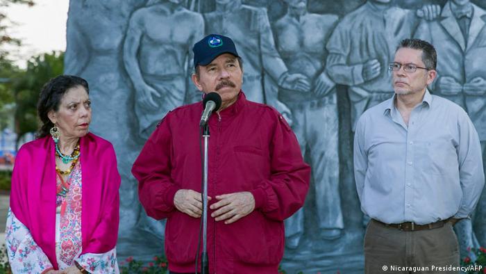 Daniel Ortega, presidente de Nicaragua, junto a Rosario Murillo, la primera dama. Foto: Agencias