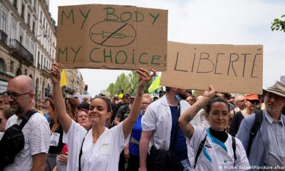 Las protestas con la vacunación obligatoria y las reglas para no vacunados se multiplican en Europa. Foto: Picture Aliance.