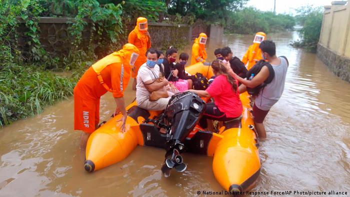 Las inundaciones y los corrimientos de tierra son frecuentes durante la temporada del monzón en la India. Foto: Picture Aliance.