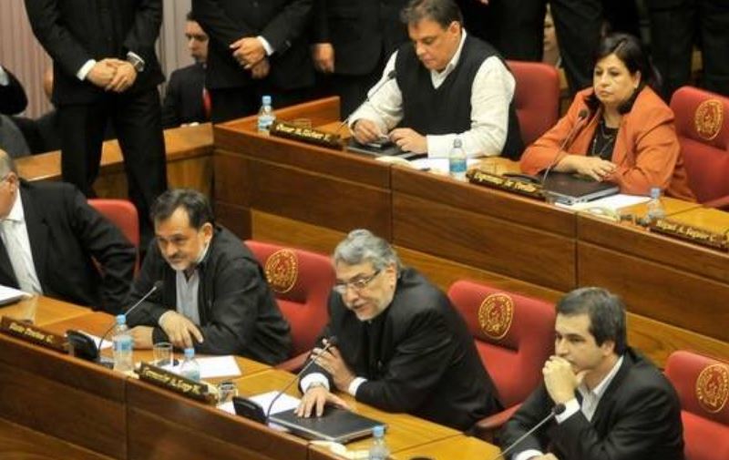 Bancada de Frente Guasu. Foto: Senado