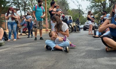 Madres lactantes haciendo sentata. Foto: Cristina