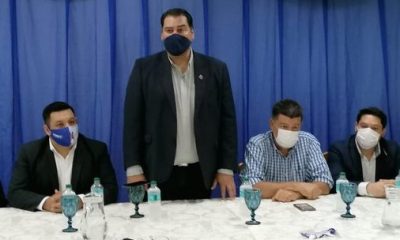 Iván Airaldi (Parado), candidato a intendente por el PLRA en Ciudad del Este. (@ivan_airaldi)