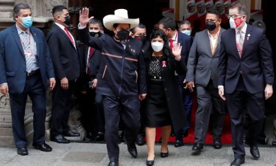 Pedro Castillo, acompañado de su familia, llega al Palacio de Gobierno para la ceremonia de Investidura en Lima. Foto: Agencia.