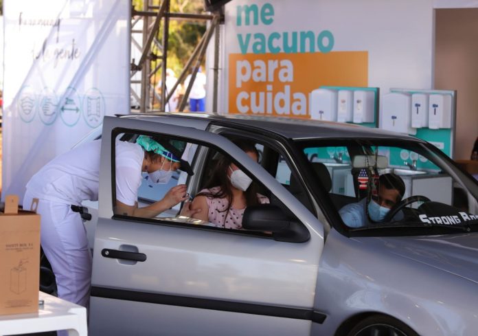 Jornada de vacunación masiva marcó tendencia en redes sociales. Foto: Salud Pública.