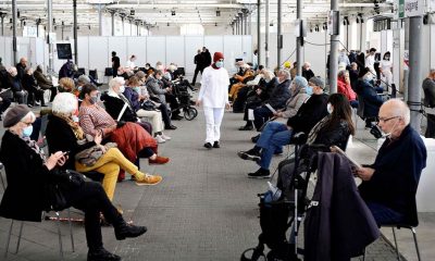 "La epidemia está bajo control, tenemos tasas récord de vacunación. Por eso, el 10 de septiembre, podremos abandonar las reglas especiales que tuvimos que introducir en la lucha contra la Covid-19", se informó en un comunicado. Foto: Télam.