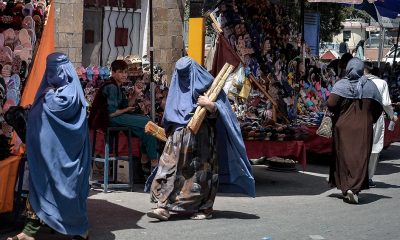 El músico Fawad Andarabi fue sacado de su casa y golpeado hasta la muerte. Separaron mujeres y hombres en las universidades. Avanza la conformación de un nuevo gobierno. Foto: Agencias.