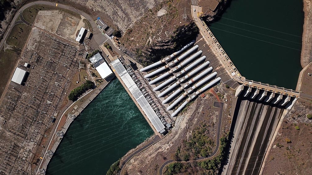 Debido a la sequóa histórica la capacidad de las centrales hidroeléctricas se ve comprometida. Foto: Télam.