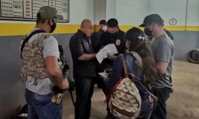 Momento de la detención del extranjero. (Foto Senad)